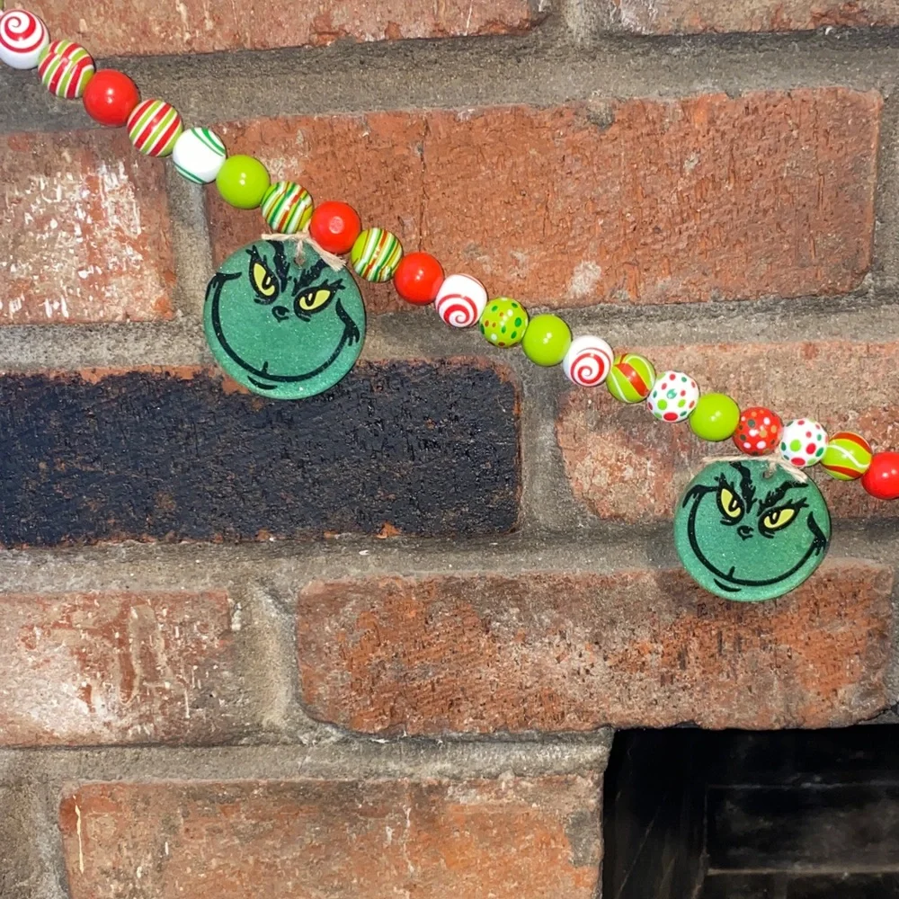 Grinch Beaded Holiday Garland